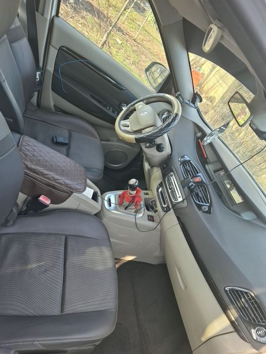RENAULT Scenic 2011