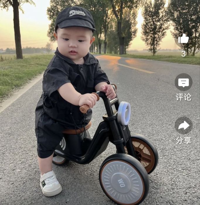 Трехколесный Беговел