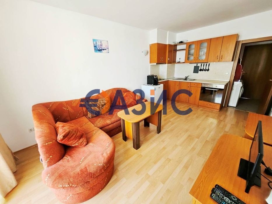 Продава се Двустаен апартамент в к.к. Слънчев бряг - 70 кв.м за 1070 €/кв.м - Снимка #3