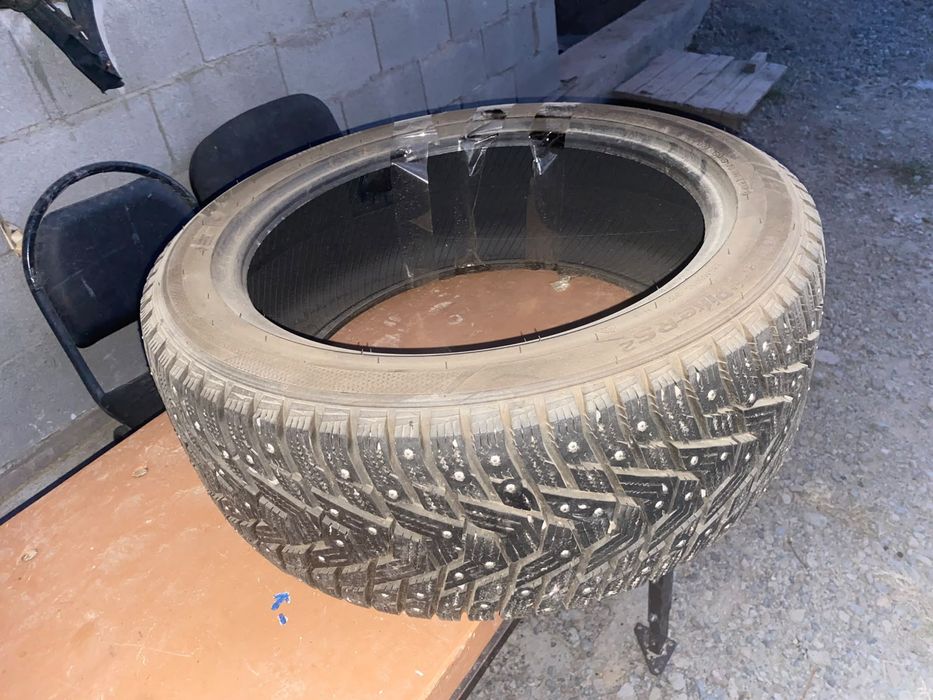 Зимные шины-235/45/18 Hankook