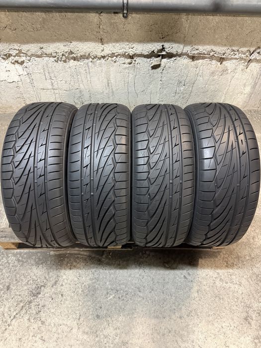 215/50/17 Toyo 4бр дот24