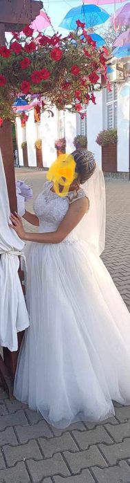 Rochita de mireasa stil printesa!