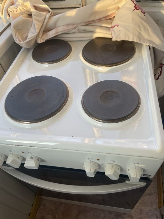 Электроплитка с духовкой