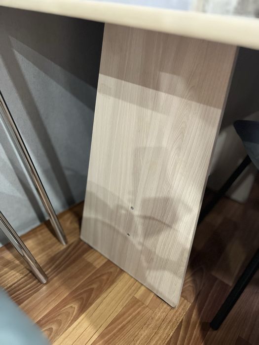 Продам стол