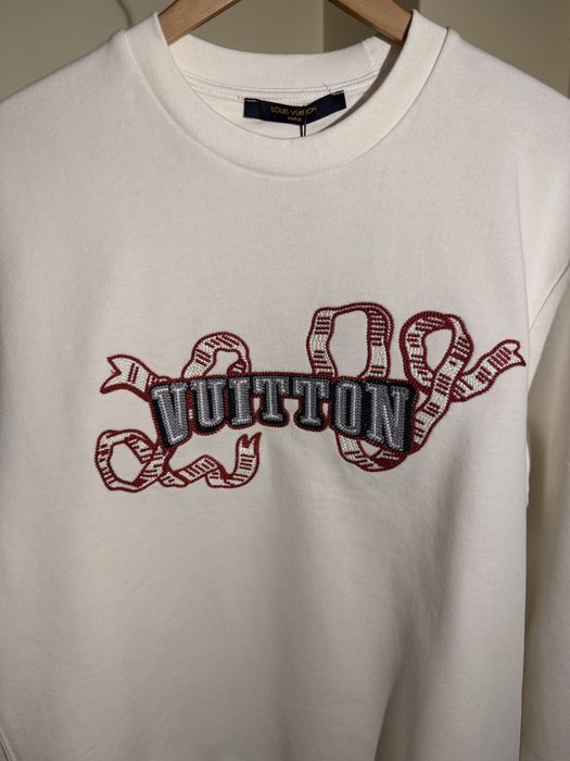 Нови Louis Vuitton блузи