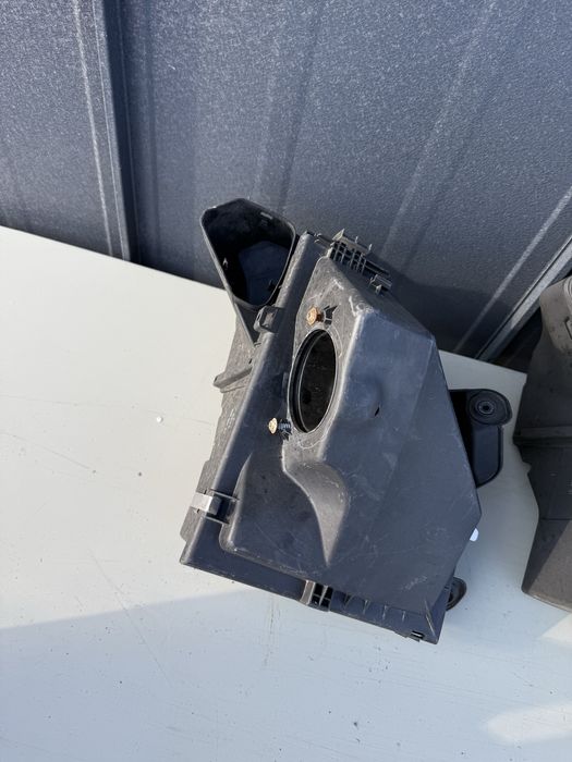 Carcasa filtru aer bmw seria 3 1 e90 e87 n57 n47