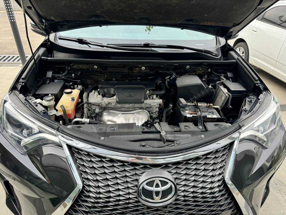 продаётся машина Toyota RAV4 RS