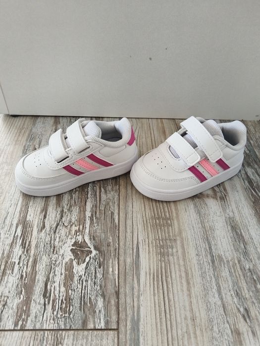 Маратонки адидас