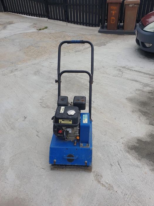 Inchiriez Mai Compactor si Placa Compactoare