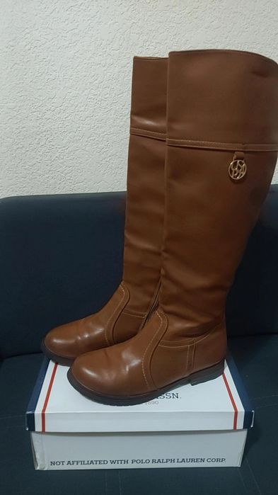 Продам Фирменные Зимнии Сапоги 40 размер