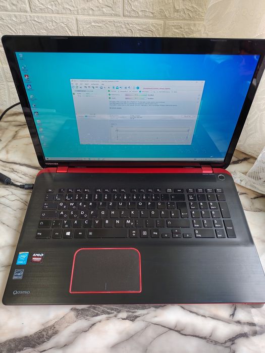 Лаптоп Toshiba Qosmio 17.3  Intel® i7-4720HQ 16gb AMD Radeon R9 M265X