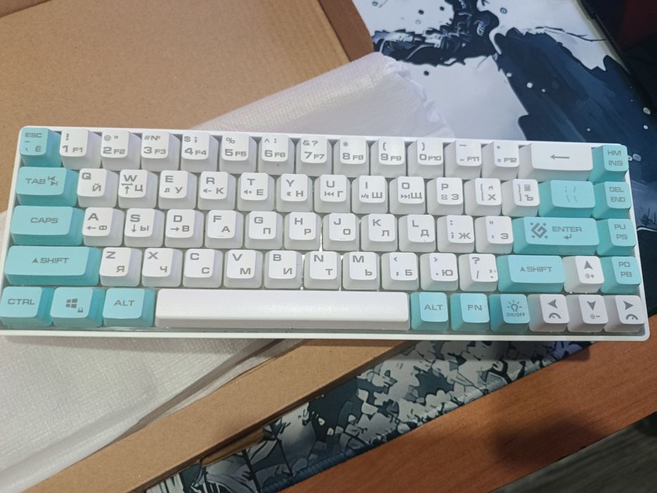 Продам клавиатуру