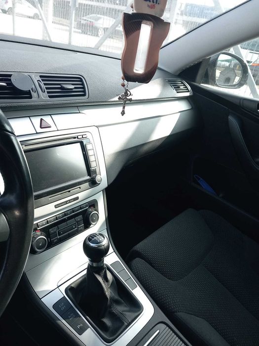 VOLKSWAGEN Passat 2010 — imagine 4