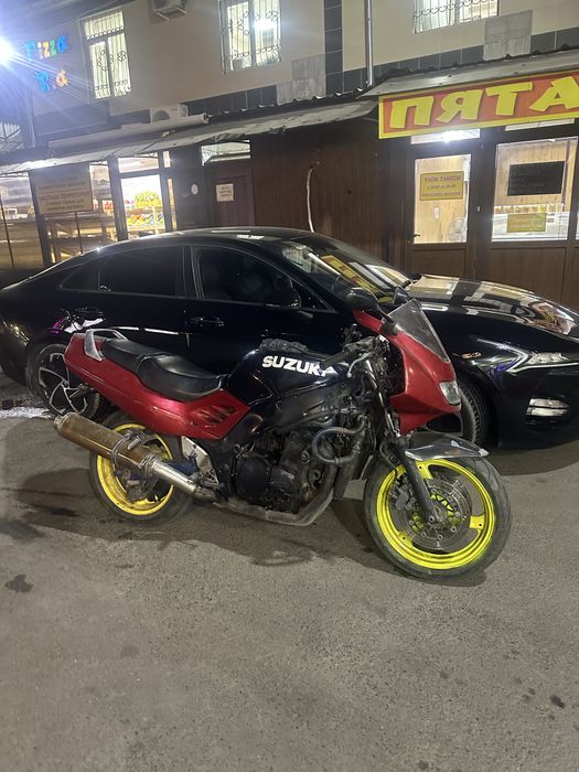 Продаю SUZUKI рф900