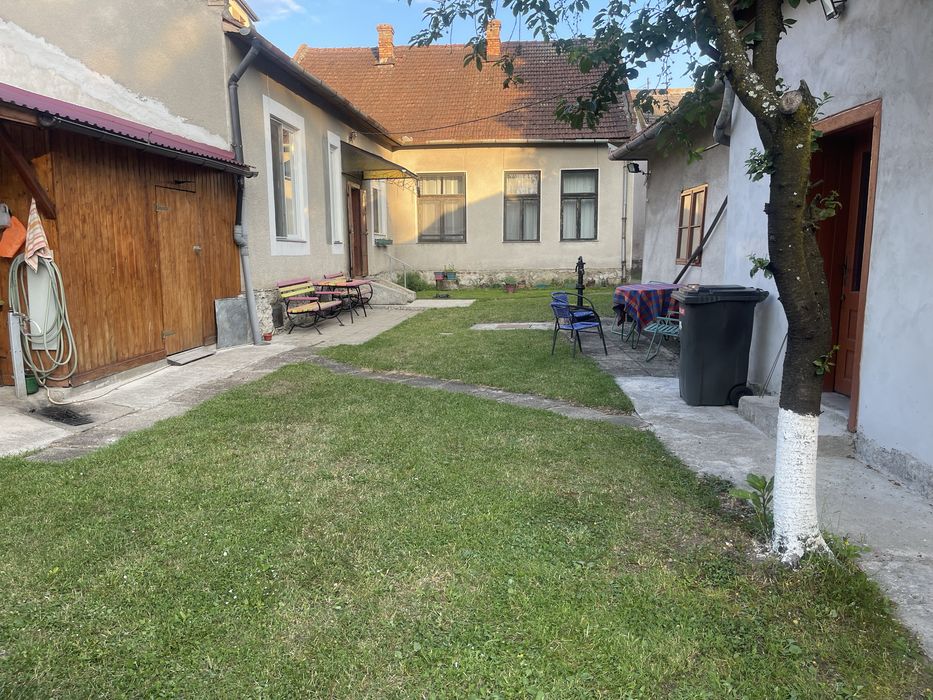 Vând Casă Ultracentrală în Orașul Brad – 1.246 mp