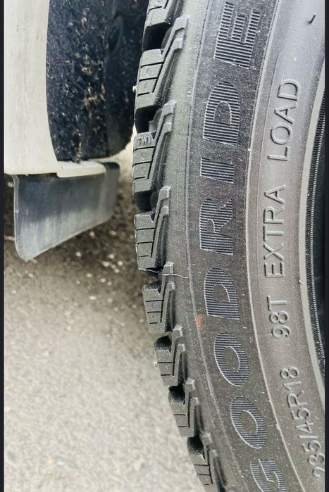 зимние шины  (шипованные)