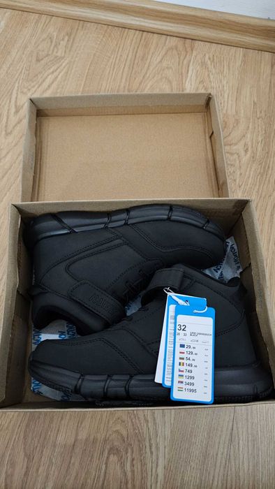 ghete action boy copil 32 cm noi nefolosite