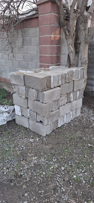 Отдам даром пескоблоки