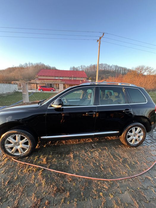 Vw touareg intact pentru dezmembrat ,fara acte!