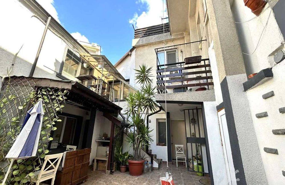 Продава се Къща в Варна, Лятно кино Тракия - 145 кв.м за 1862 €/кв.м - Снимка #1