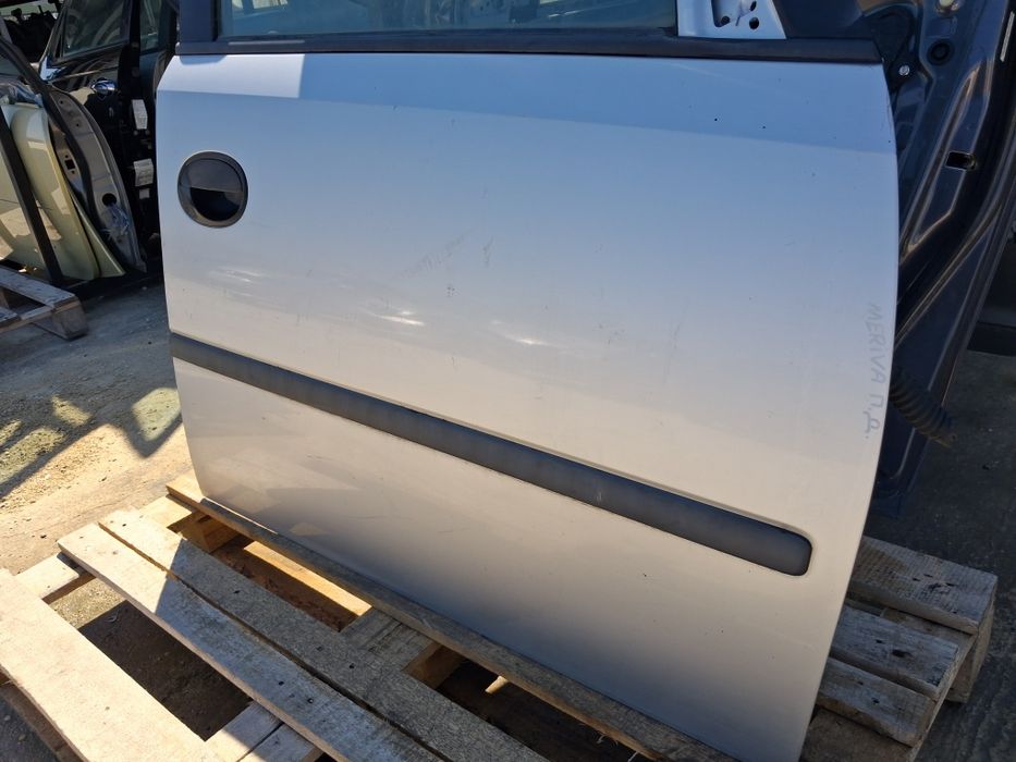 Врата Opel Meriva 2006г.