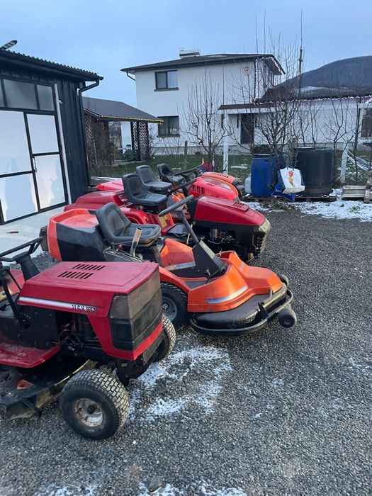 Tractorase de tuns iarba