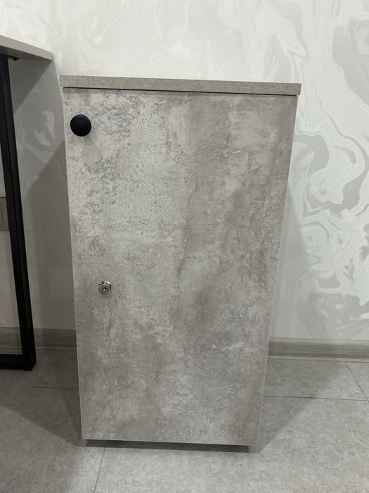 Столик мастера маникюра , аренда