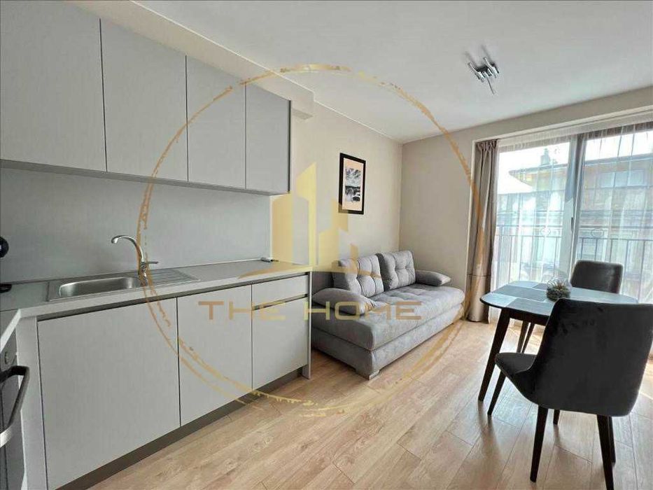 Дава се под наем Тристаен апартамент в Варна, Гръцка махала - 85 кв.м за 1300 € - Снимка #1