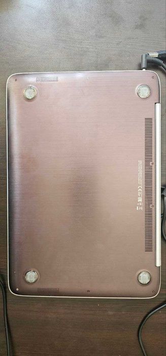 Лаптоп HP Spectre 13.3 F1N51EA (Руски букви)