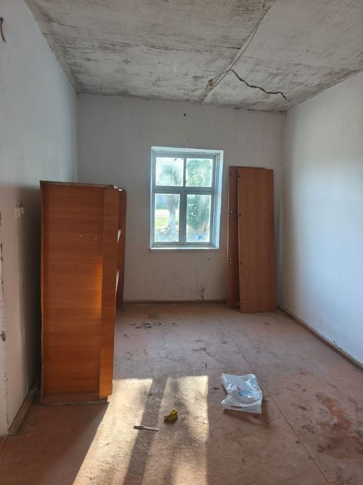 Жер үй сатылады.