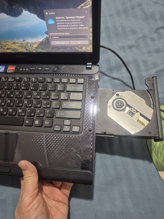 Ноутбук Sony продам.