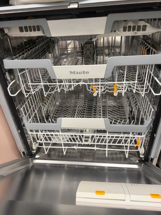 Съдомиялна Miele G 7150 SCVi 2025 година