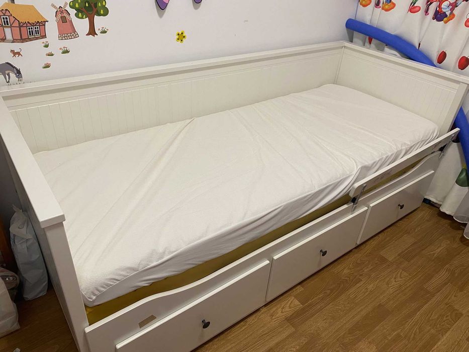 Vand cadru divan