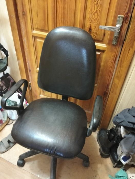 Продам кресла компьютерные для офиса