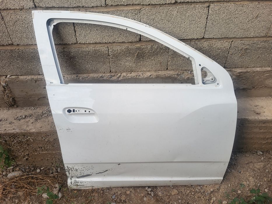 Дверь коболт  бурышы майысып тураланған