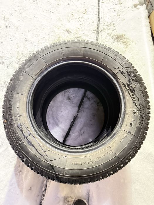 Продам резину на ниву