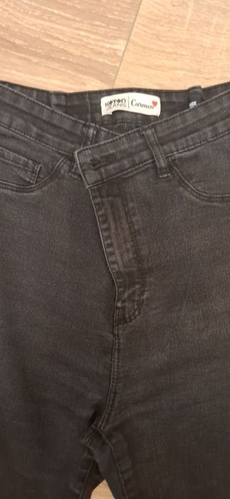 Blugi negri skinny