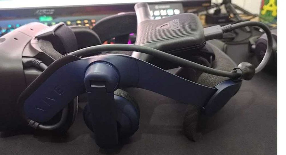 HTC VIVE Pro 2 to'liq VR garniturasi, analog, 5K aniqlik, 120Hz