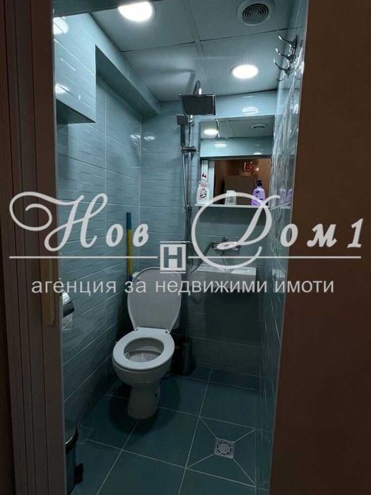 Дава се под наем Едностаен апартамент в Варна, Център - 20 кв.м за 255 € - Снимка #2