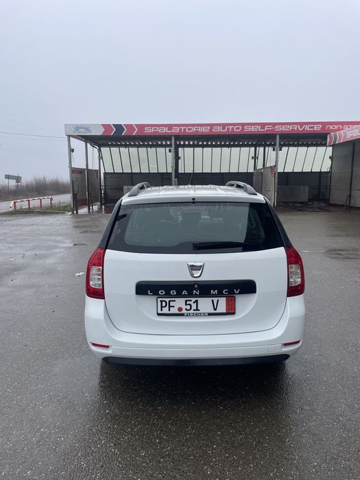 Vând Logan MCV 2014