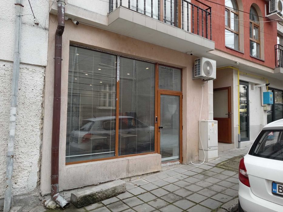 Дава се под наем Офис в Велико Търново, Център - 130 кв.м за 395 € - Снимка #4