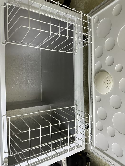 Продам морозильную камеру , продам