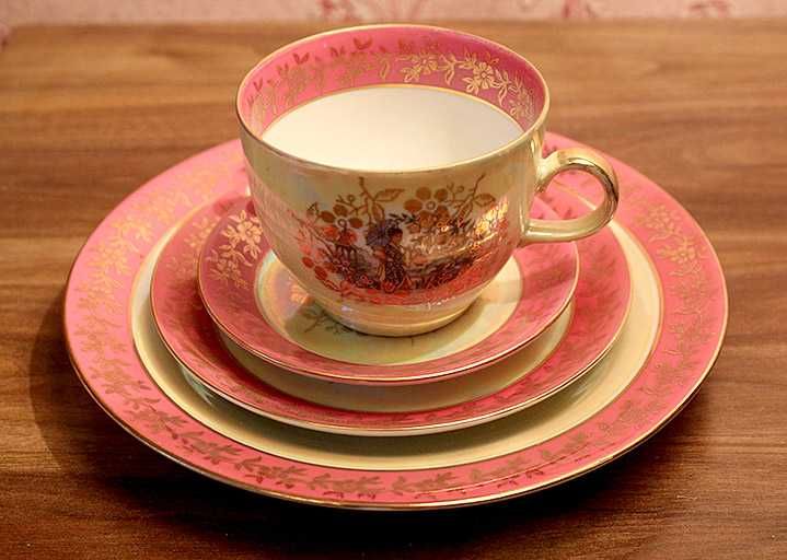 Чайный сервиз на 12 персон ГДР Kahla (Китаянка, Гейша)