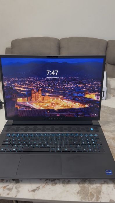 Dell Alienware M18 RI 480Hz FHD+ 2.2 GHz i9-13900HX 32GB 1TB SSD RTX 4080
