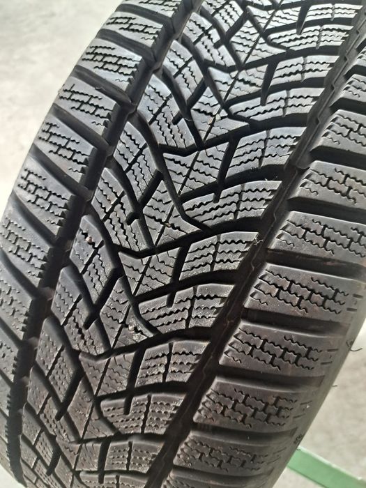 1 anvelopă iarnă 205 50 r17 Dunlop