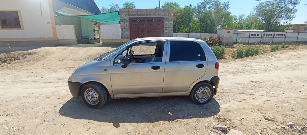 Матиз 2006 сотилади матор ремонт болган, олдинги 2 балон тоза удар йок