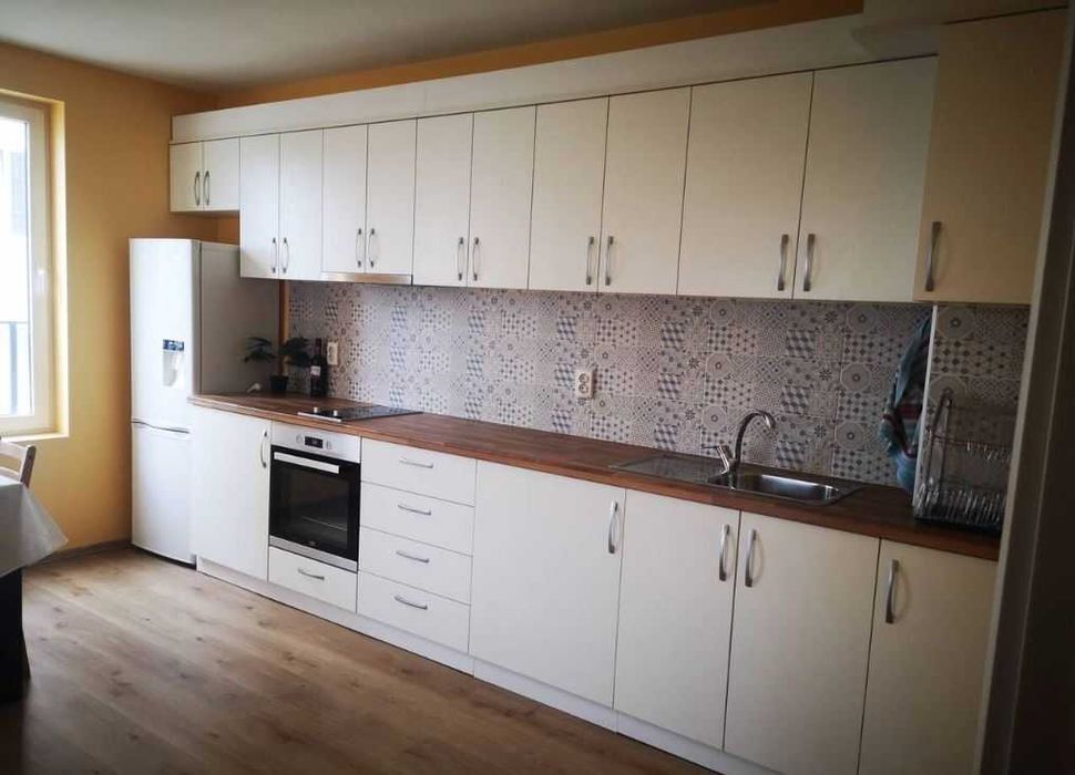 Дава се под наем Двустаен апартамент в Бургас, Меден рудник - зона А - 65 кв.м за 200 € - Снимка #4