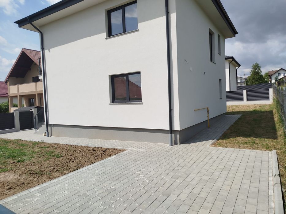 Vând  casă la var  în cartier Burdujeni, Suceava