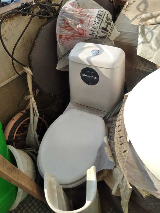 Продам раковину и унитаз