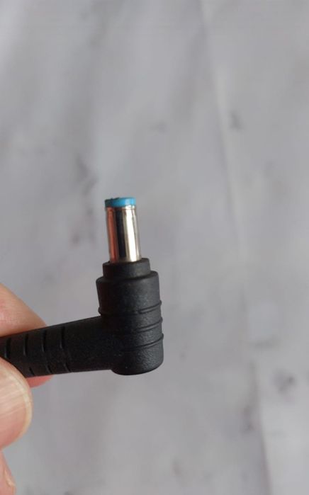 Продам адаптер  для зарядки ноутбука